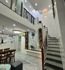 Nhà phố Quận 1