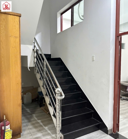 Bán nhà mặt tiền Phú Thọ Hòa, Tân Phú 4 lầu thang máy 