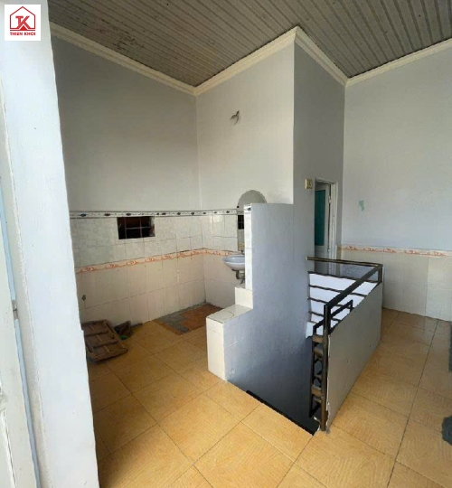 Bán nhà phố tiềm năng lên 2 mặt tiền đường 8m và 30m