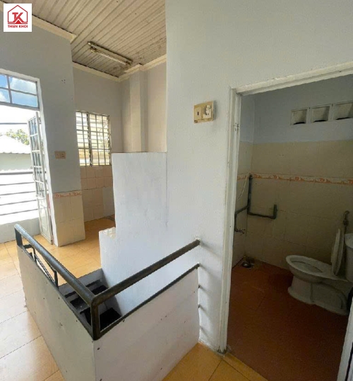 Bán nhà phố tiềm năng lên 2 mặt tiền đường 8m và 30m